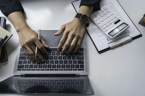 Stratégies incontournables pour réussir votre blog finance